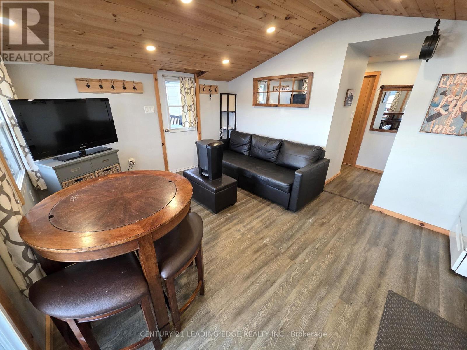 Detached at 24 - 1043 LOBO DRIVE, Minden Hills