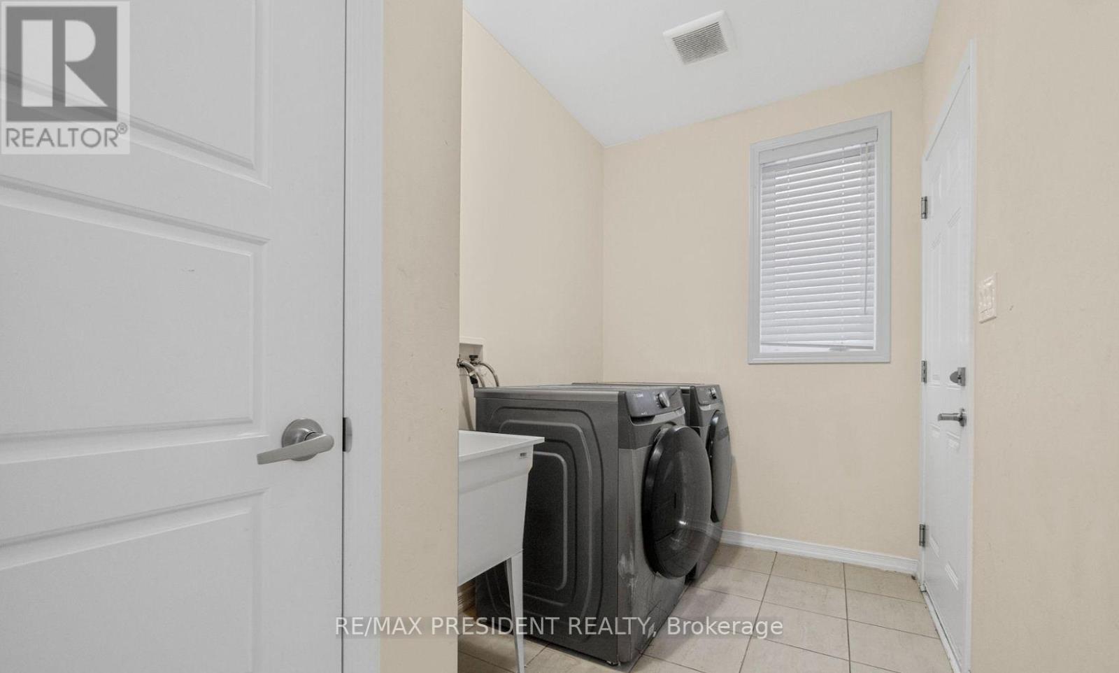 Detached at 25 SEANESY DRIVE, Thorold