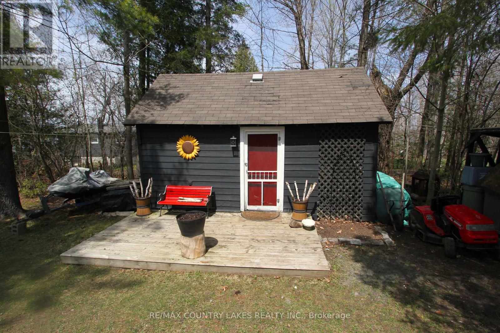Detached at 31 HILLCREST AVENUE, Kawartha Lakes
