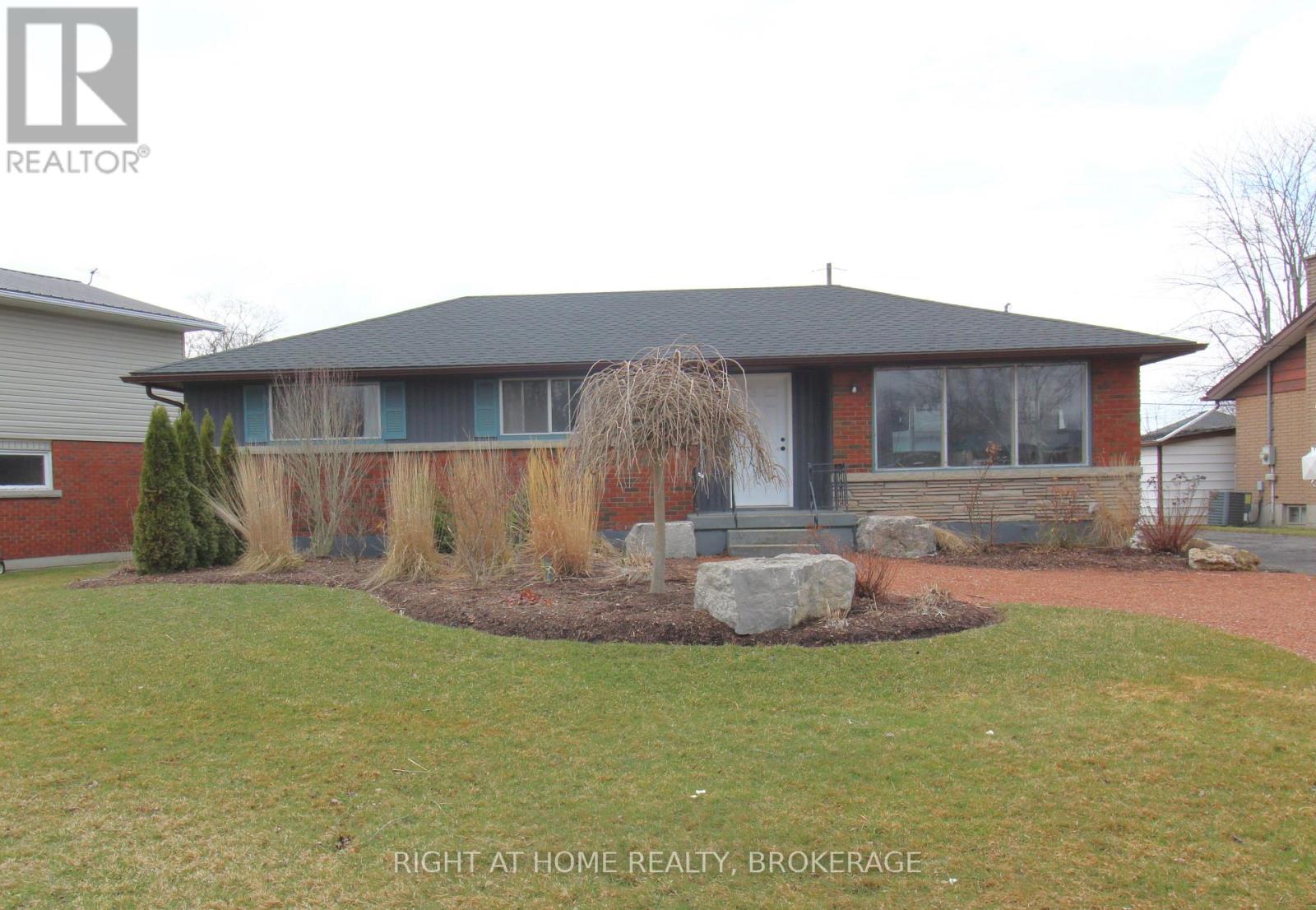 Detached at 105 GLENWOOD PARKWAY, Welland (Dain City)