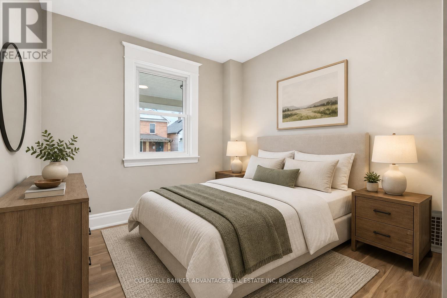 Detached at 7 BATTLE STREET, Thorold