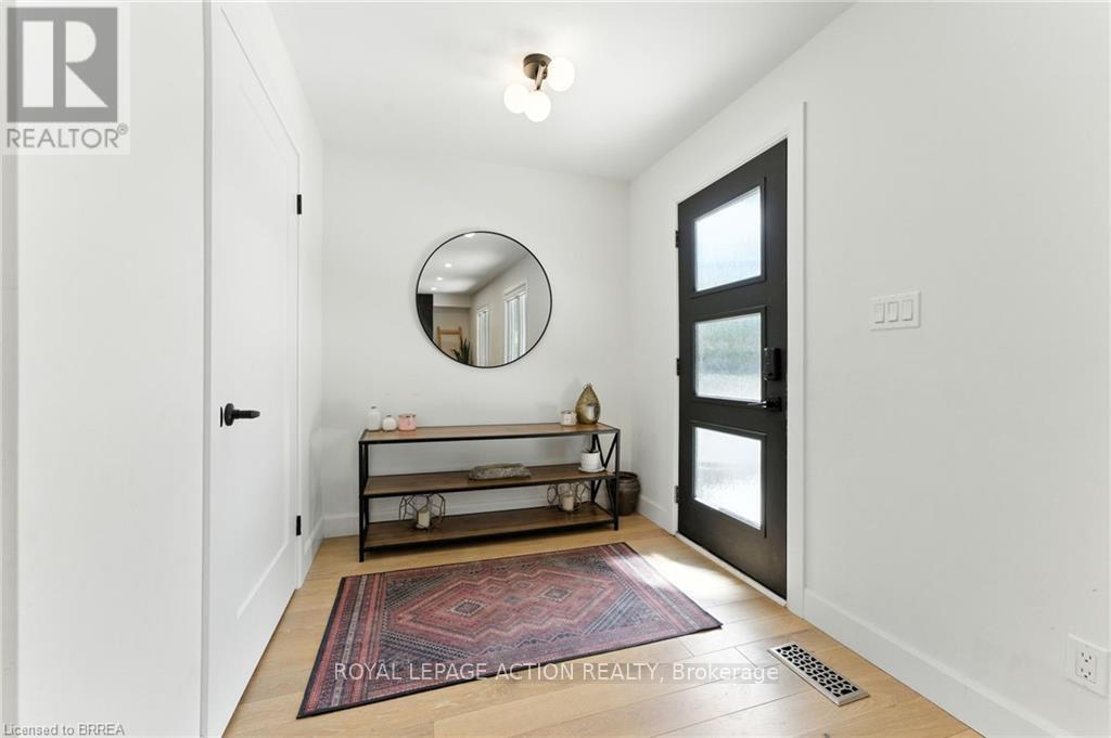 Detached at 37 BARNES AVENUE, Brantford