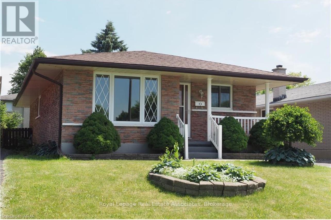 Detached at MAIN - 86 OVERLEA CRESCENT, Kitchener