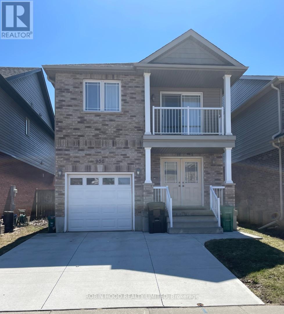 Detached at 936 BANFFSHIRE COURT, Kitchener