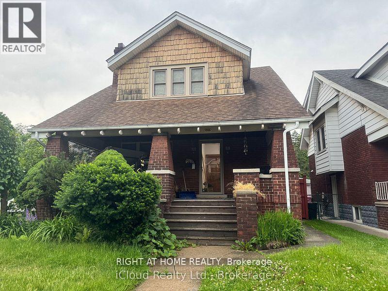 Detached at 1395 DOUGALL AVENUE, Windsor