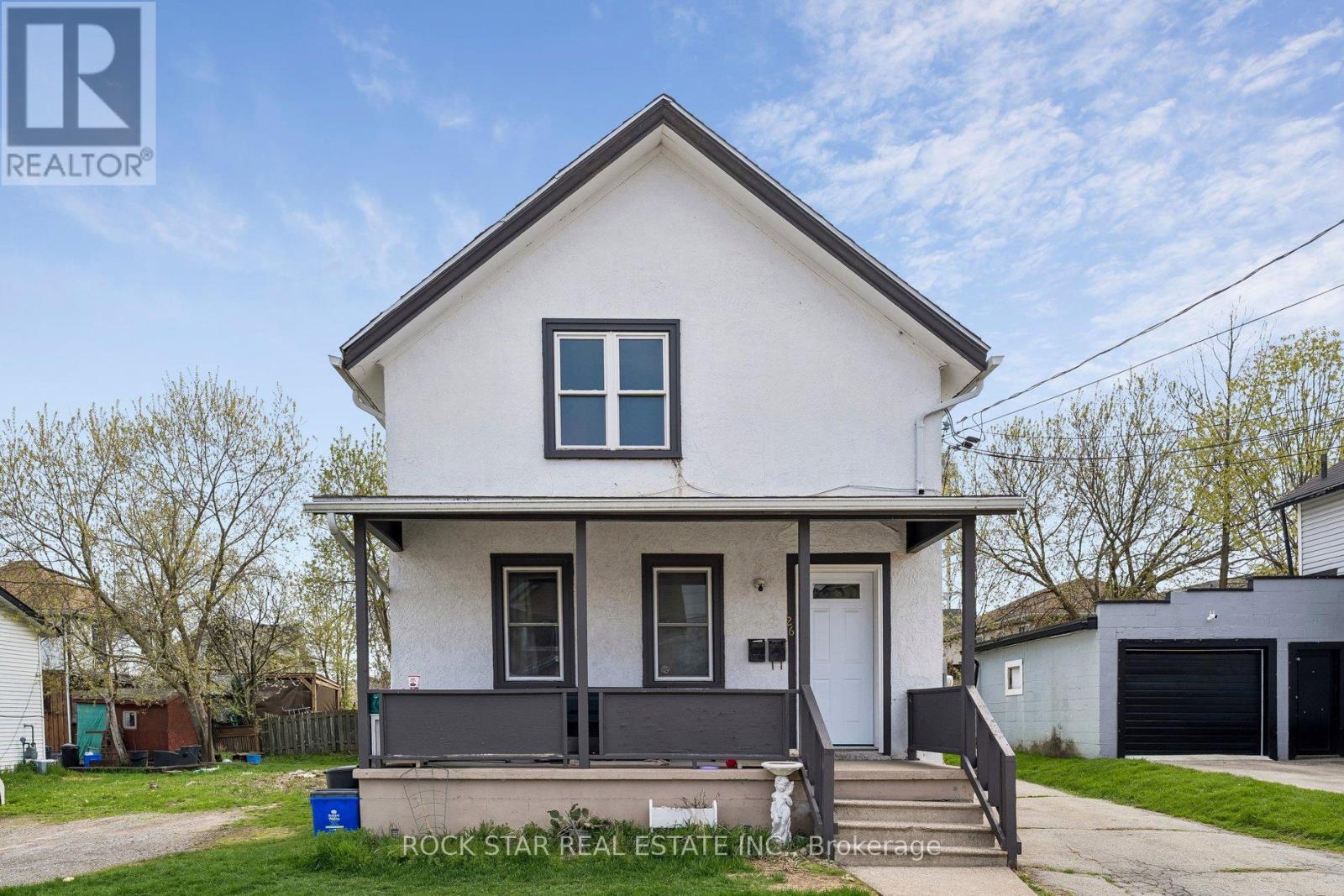 Detached at UPPER - 26 ALBINA STREET, Welland (Broadway)