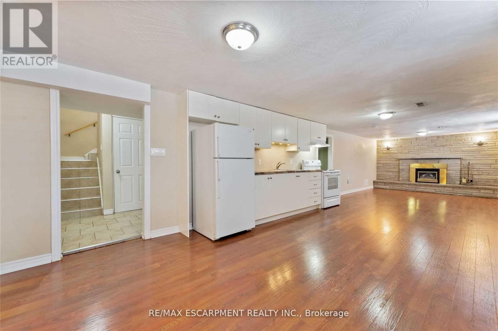 Detached at BASEMENT - 864 UPPER OTTAWA STREET, Hamilton (Berrisfield)