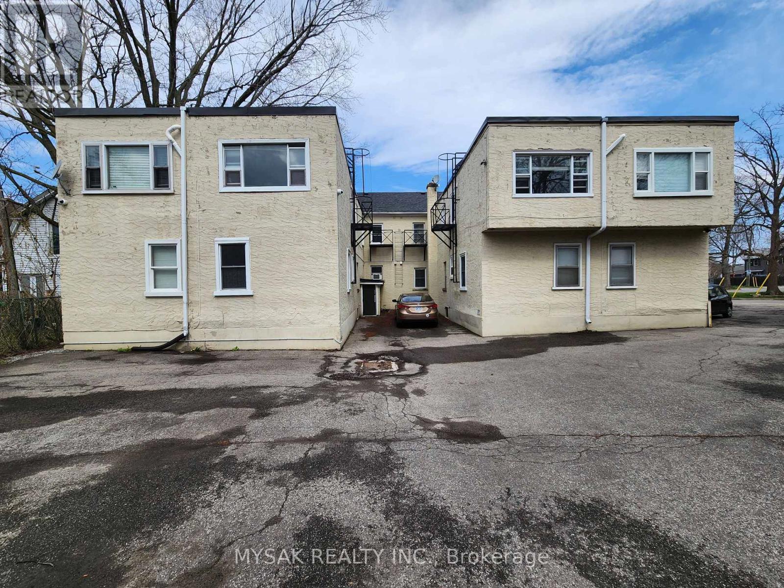 Multiplex at 32-38 WELLAND AVENUE, St. Catharines