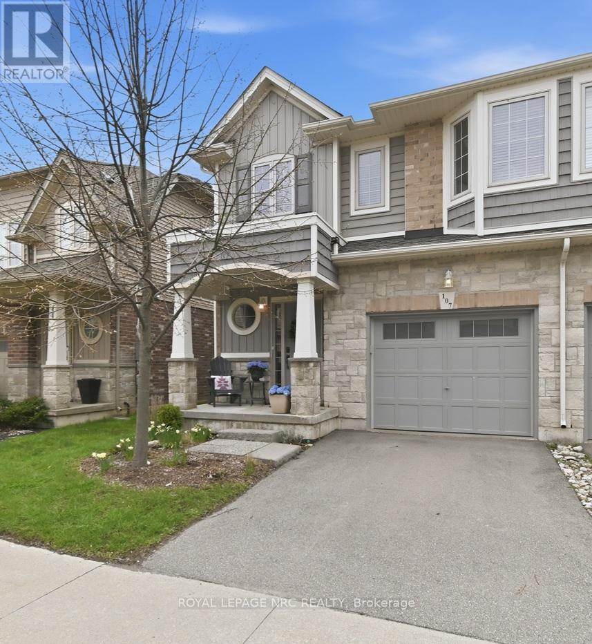 Townhouse at 107 DUNROBIN LANE, Grimsby (Grimsby Beach)