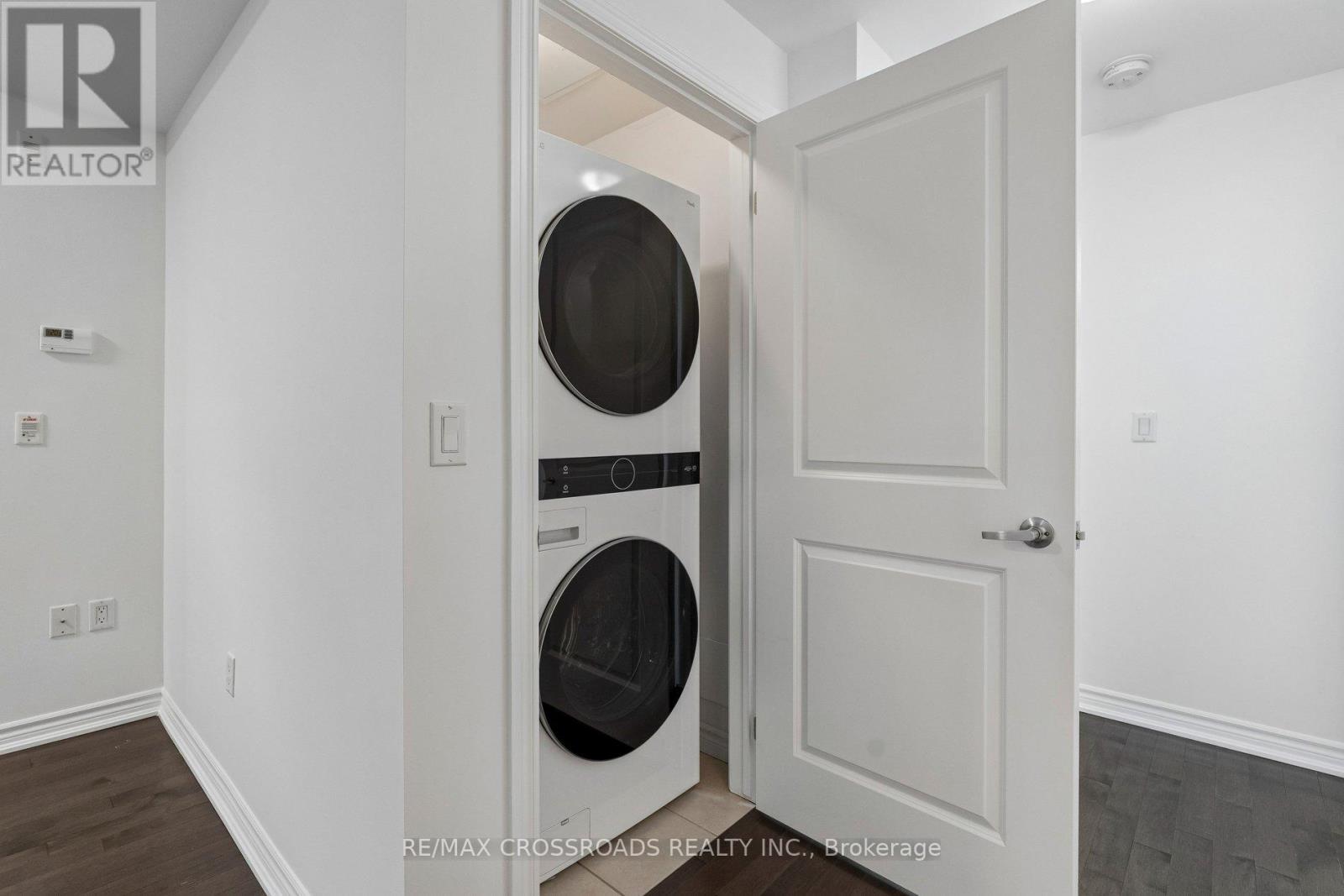 Apartment at 201 - 427 ABERDEEN AVENUE, Hamilton