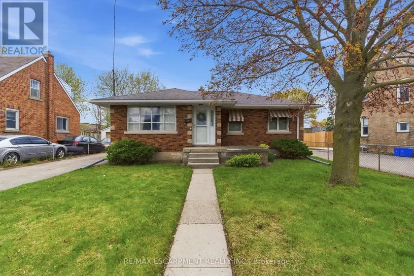 Detached at 113 NORTH PARK STREET, Brantford