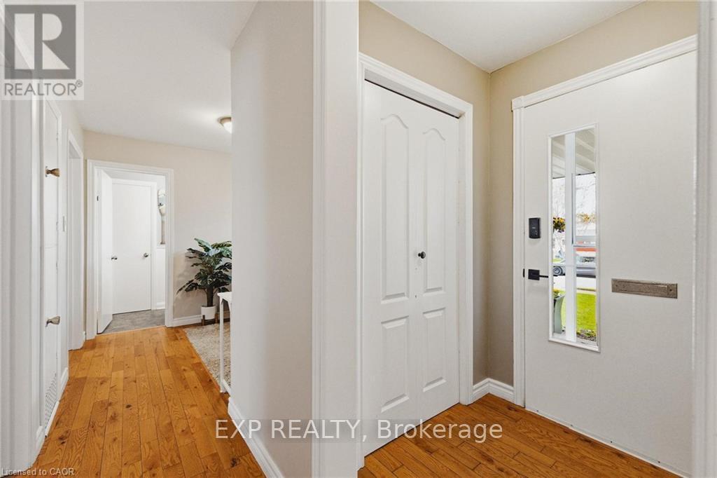 Detached at 120 ELGIN CRESCENT, Waterloo