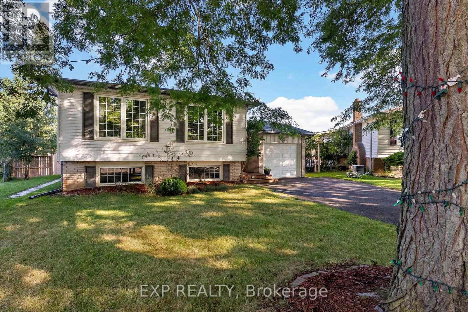 Detached at 6447 KENDALE COURT, Niagara Falls (West Wood)