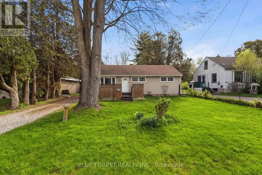 Detached at 1376 KOSTIS AVENUE, London East
