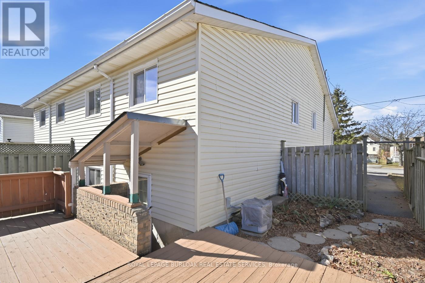 Semi-Detached/Link at LOWER - 113 COMMERCIAL STREET, Welland (Lincoln/Crowland)