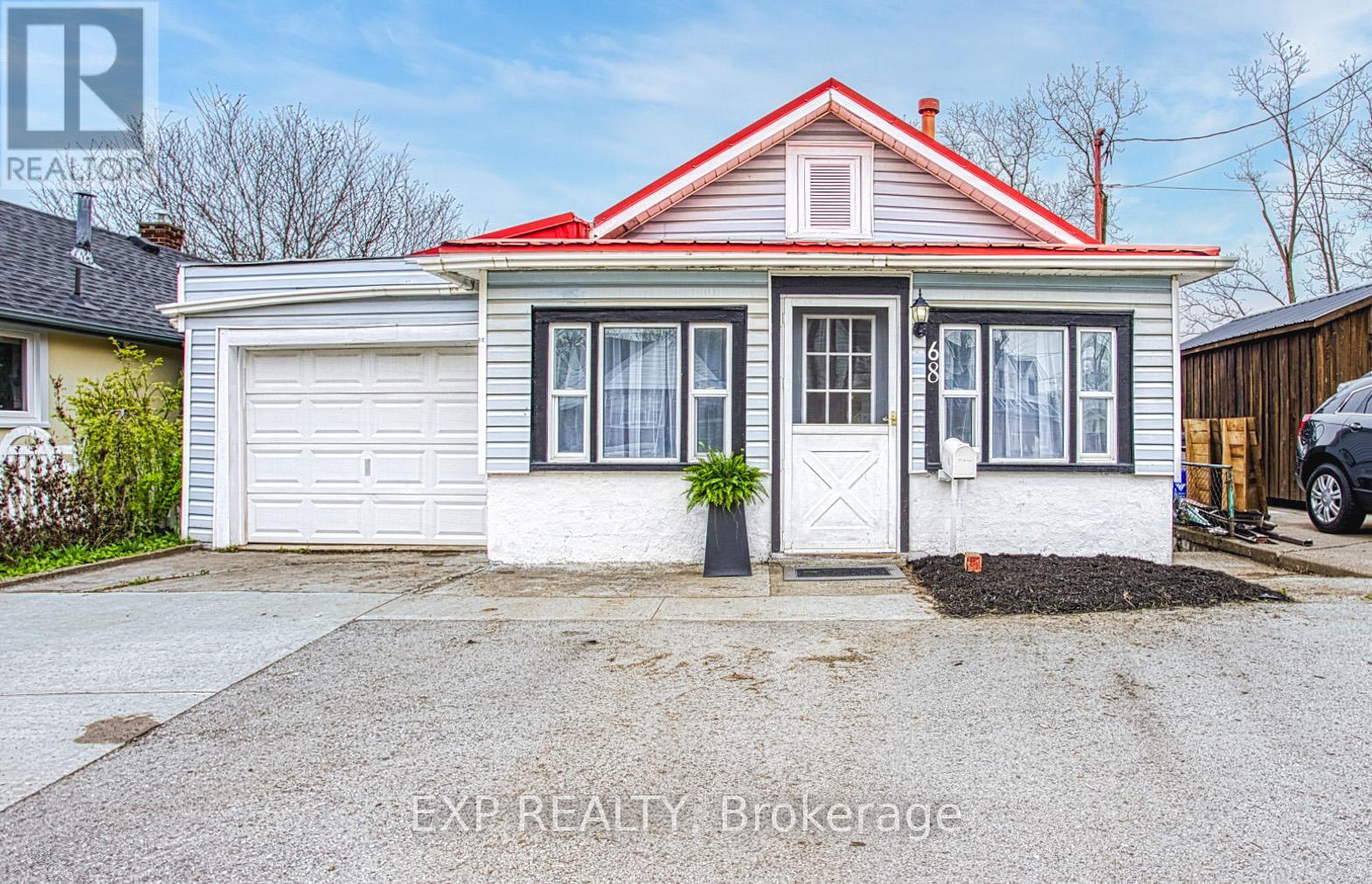 Detached at 68 RIVERSIDE DRIVE, Welland (Broadway)