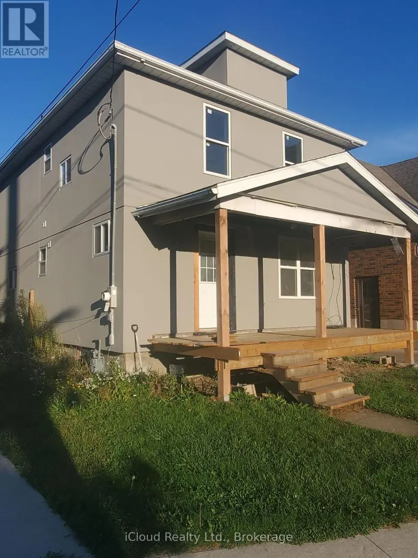 Detached at 62 CURRIE STREET, St. Catharines
