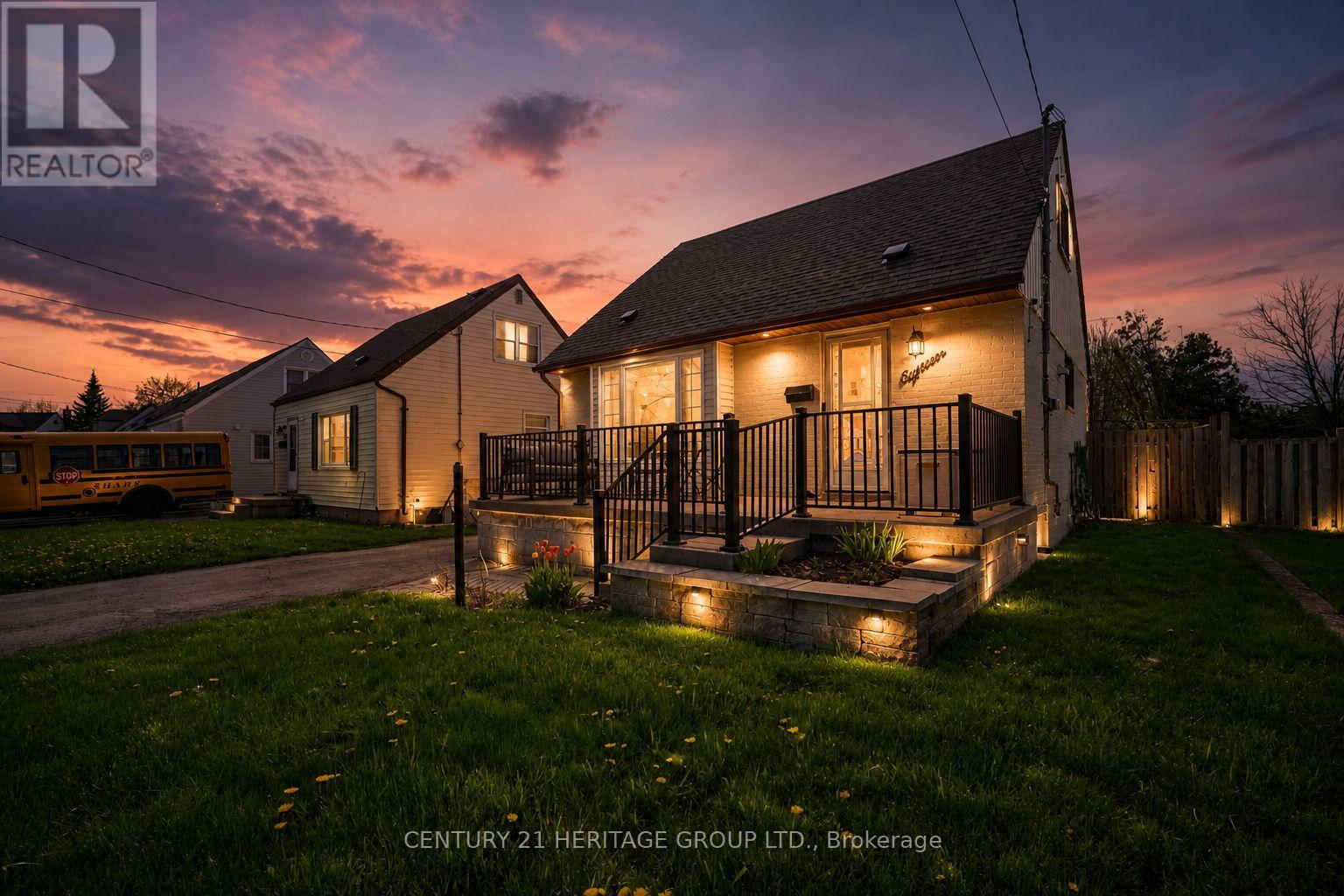 Detached at 18 ARMSTRONG AVENUE, Hamilton (McQuesten)
