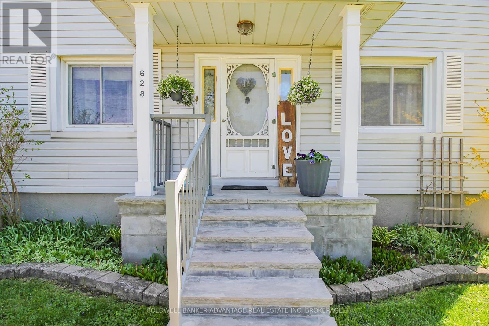 Detached at 628 CLARE AVENUE, Welland