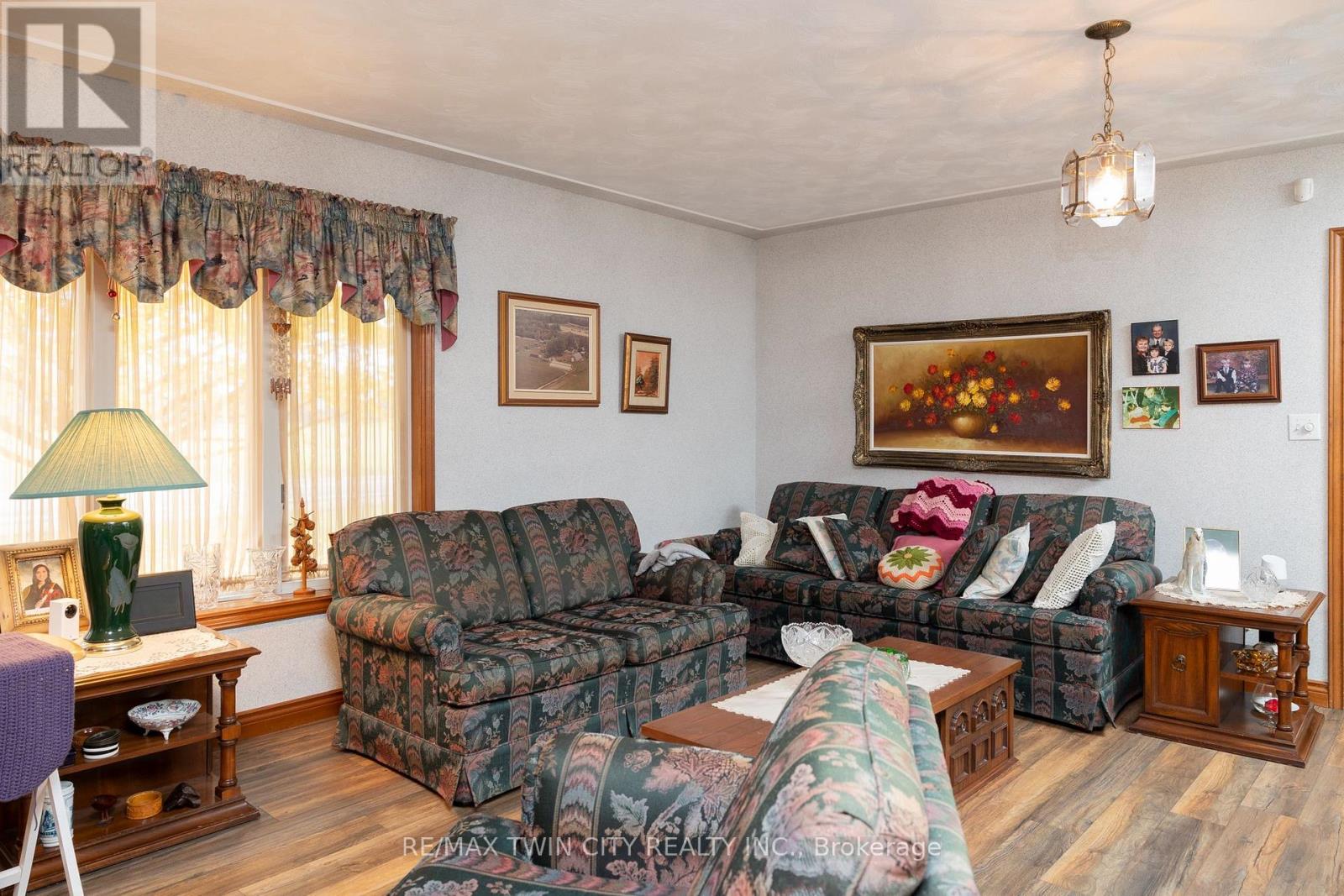 Detached at 331 MIDDLE TOWNLINE ROAD, Brant