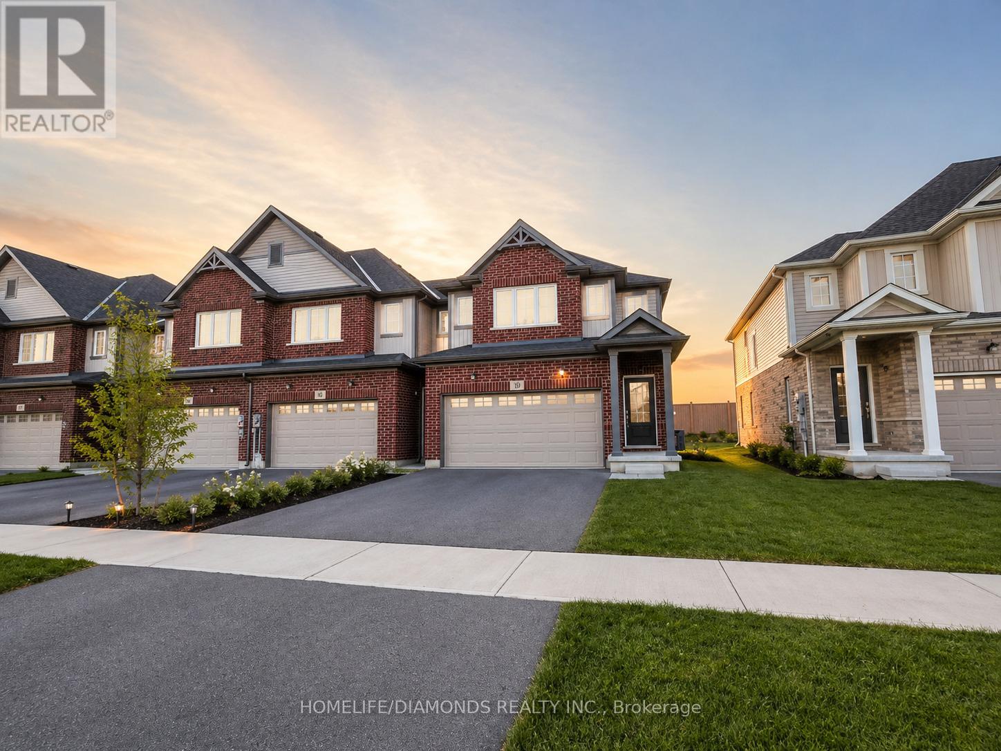 Townhouse at 95 BUR OAK DRIVE, Thorold (Confederation Heights)