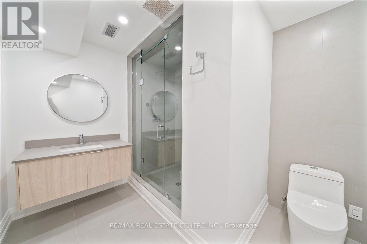 Detached at 32 ELENA COURT, Hamilton