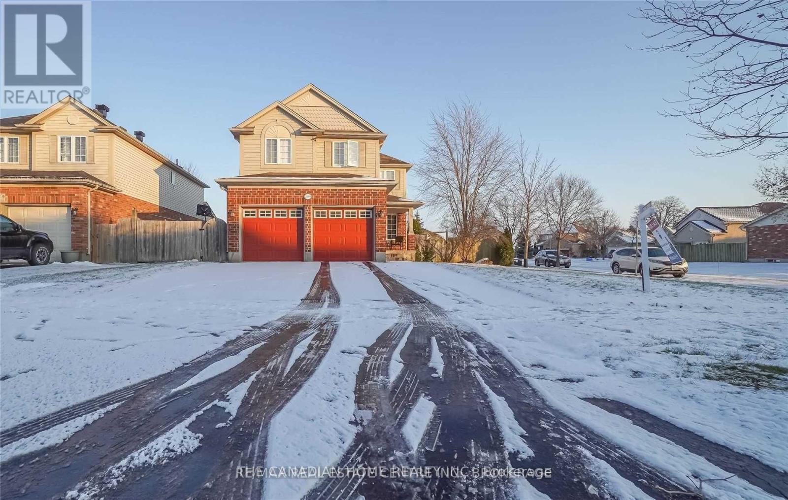 Detached at 2089 MEADOWGATE BLVD BOULEVARD, London South (South U)