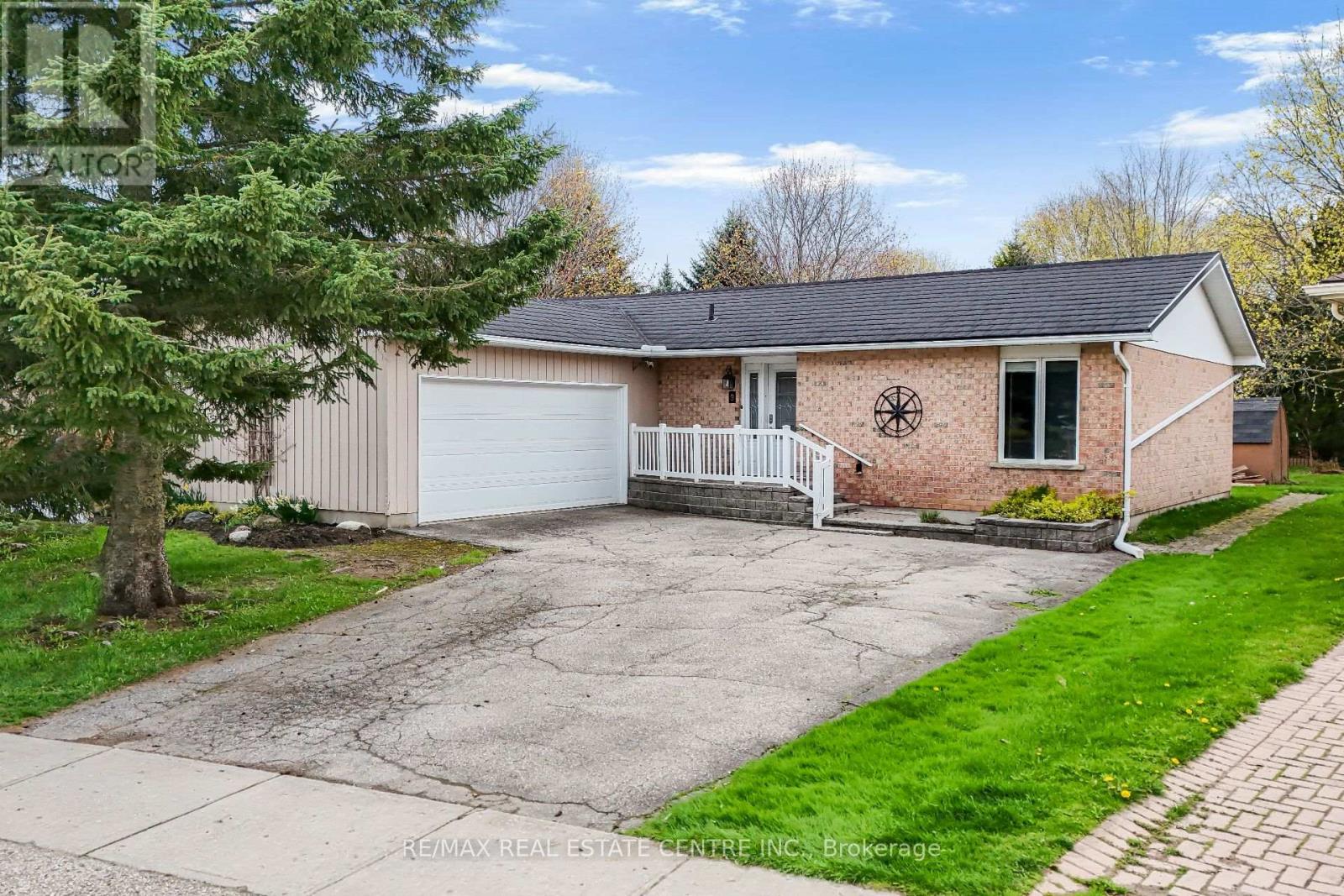 Detached at 9 VILLAGE ROAD, Wellesley