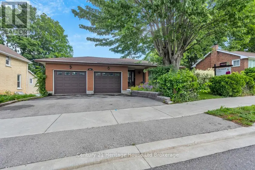 Detached at 165 PARK ROW, Woodstock