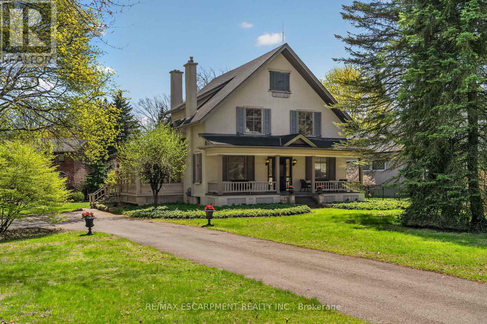 Detached at 64 JERSEYVILLE ROAD W, Hamilton (Ancaster)