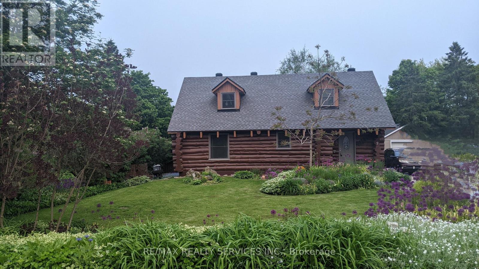Detached at 9 ORANGEVILLE STREET, Erin