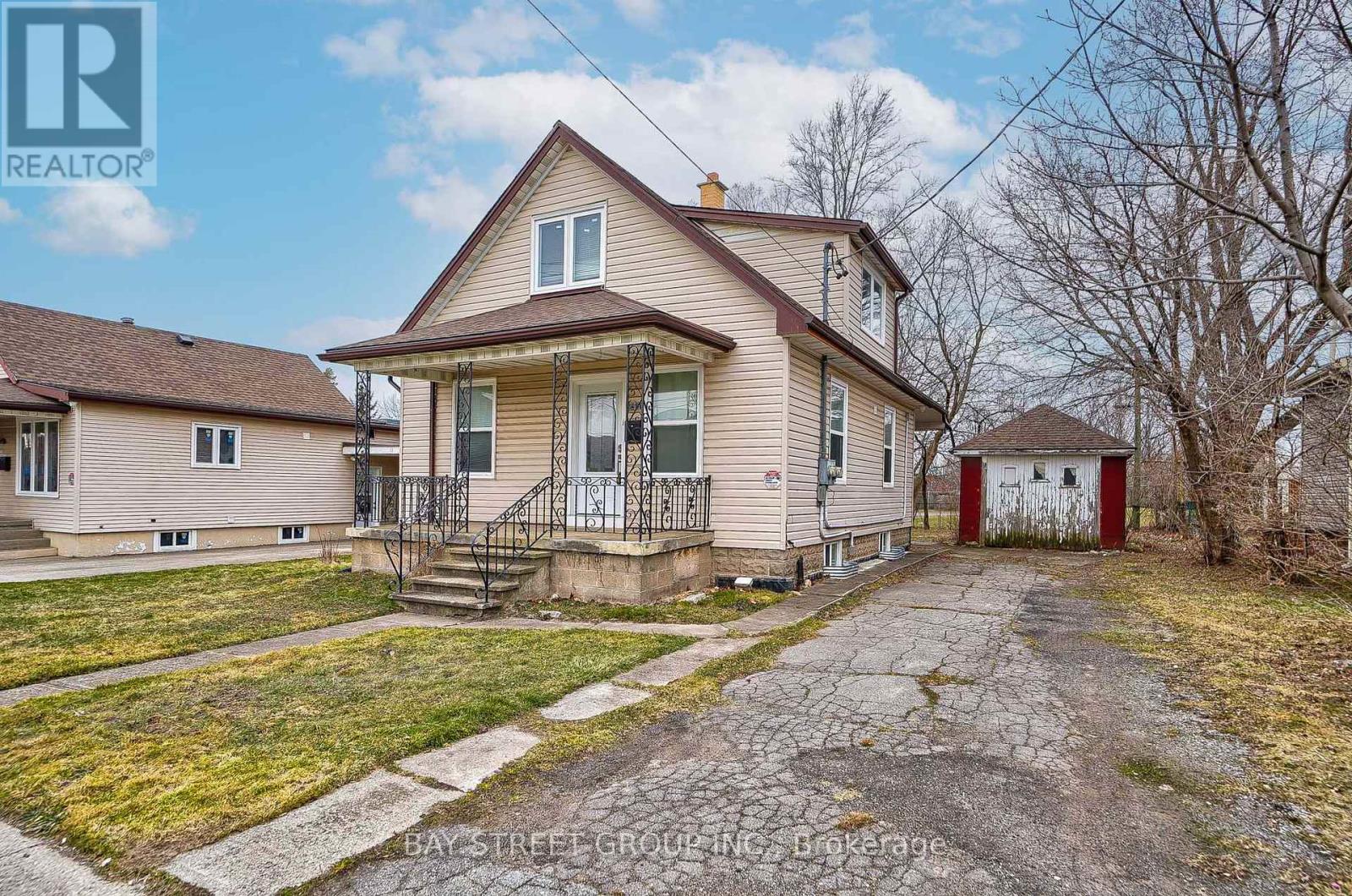 Detached at 5241 KITCHENER STREET, Niagara Falls (Clifton Hill)
