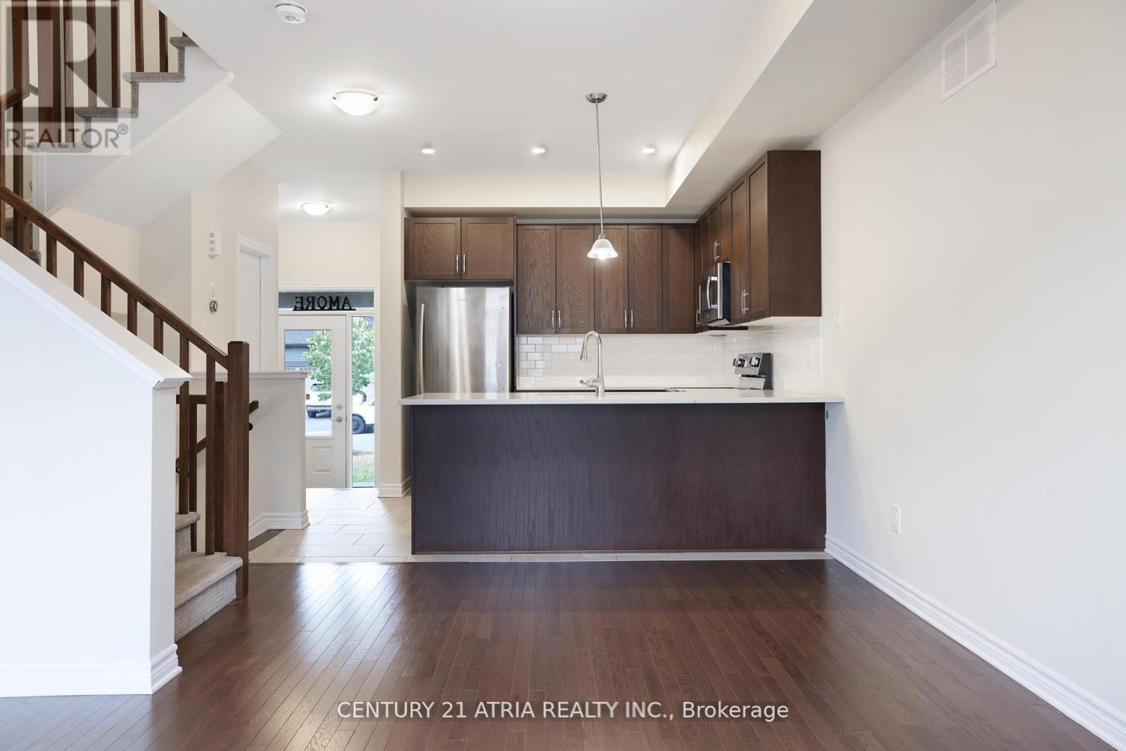 Townhouse at 14 ROOKIE CRESCENT, Ottawa