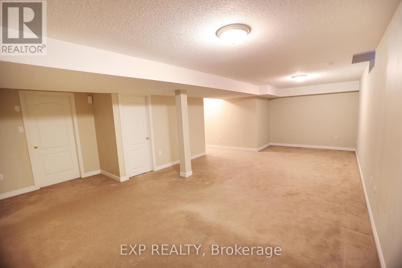 Townhouse at 9 - 2 HARBOUR DRIVE, Hamilton
