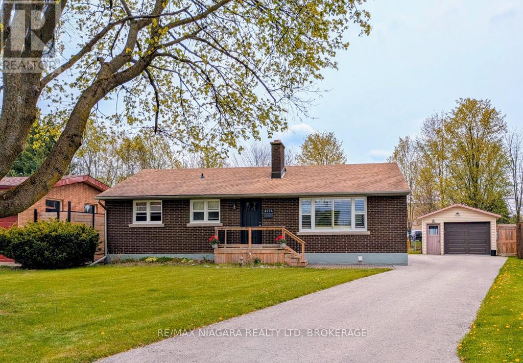 Detached at 6774 GLENDOONE STREET, Niagara Falls (Stamford)