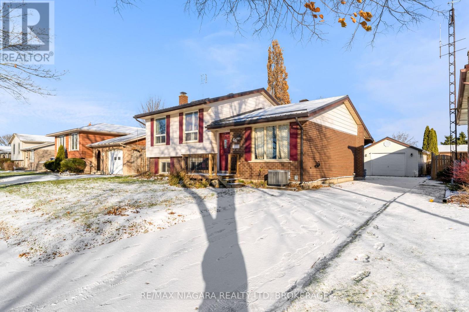Detached at 46 MACOOMB DRIVE, Welland (N. Welland)