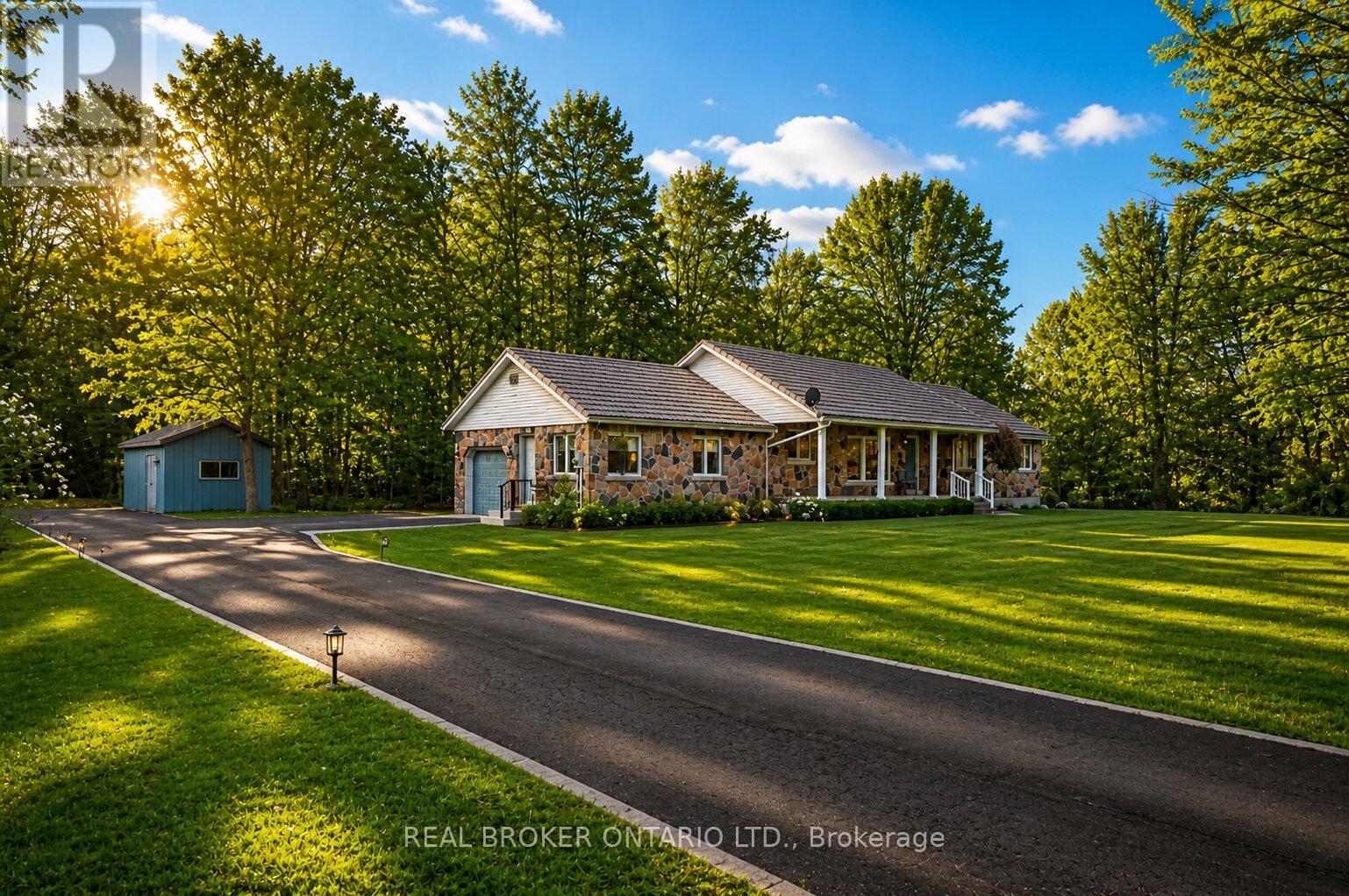 Detached at 2340 CONCESSION 4 ROAD W, Hamilton