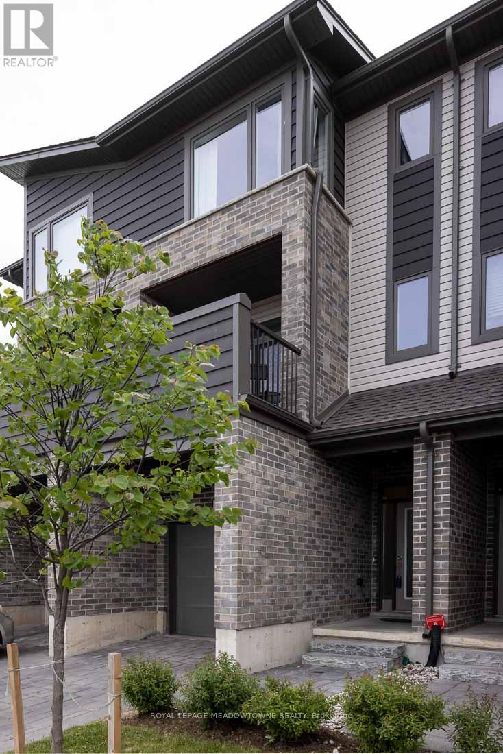 Townhouse at 2144 MEADOWGATE BOULEVARD, London South (South U)