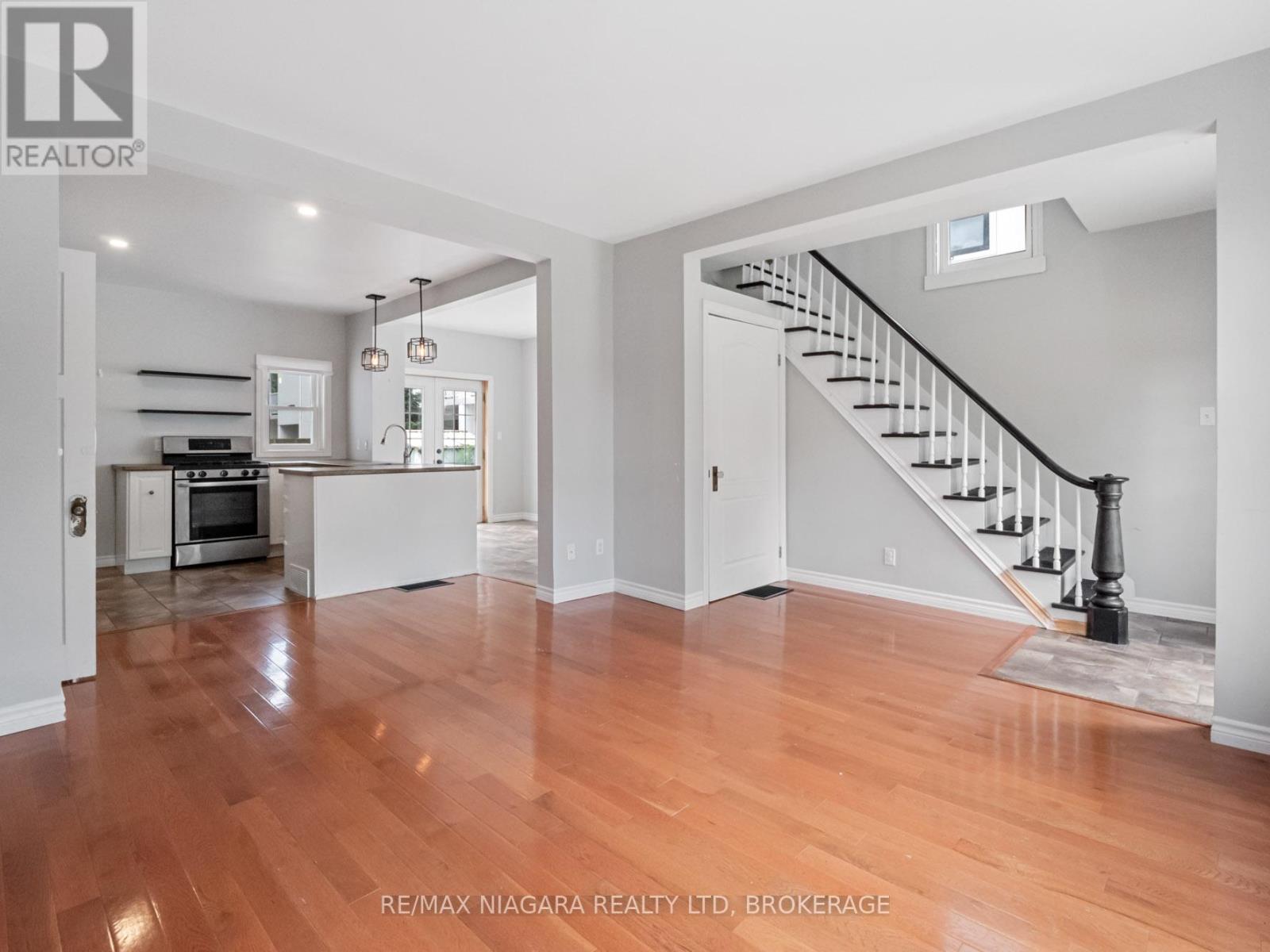 Detached at 430 RIDGE ROAD N, Fort Erie