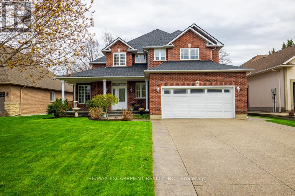 Detached at 8 SOPHIE COURT, Grimsby (Grimsby Beach)