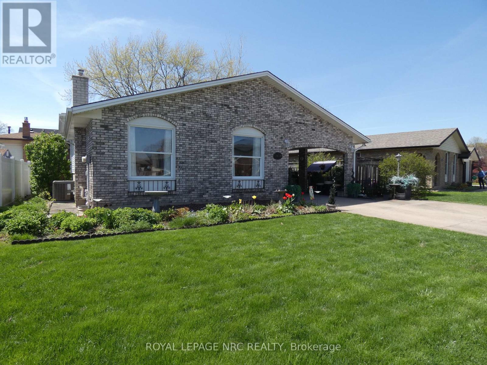 Detached at 2909 HENLEY AVENUE, Niagara Falls (Church's Lane)