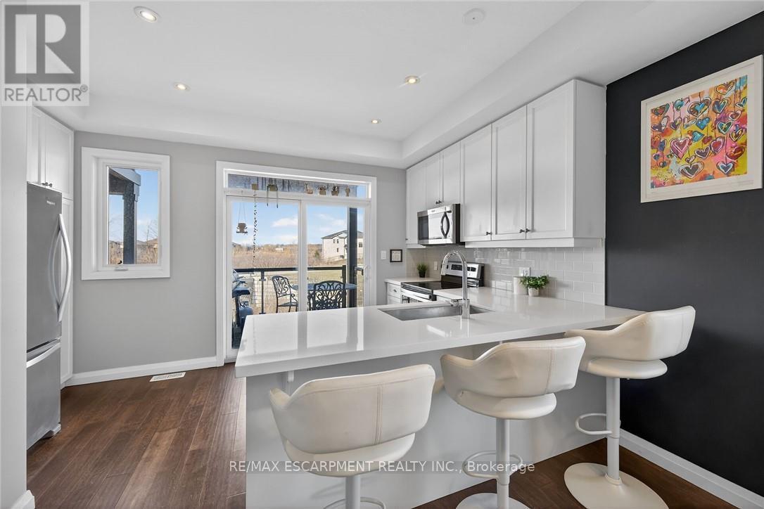 Townhouse at 33 - 35 MIDHURST HEIGHTS, Hamilton (Stoney Creek Mountain)