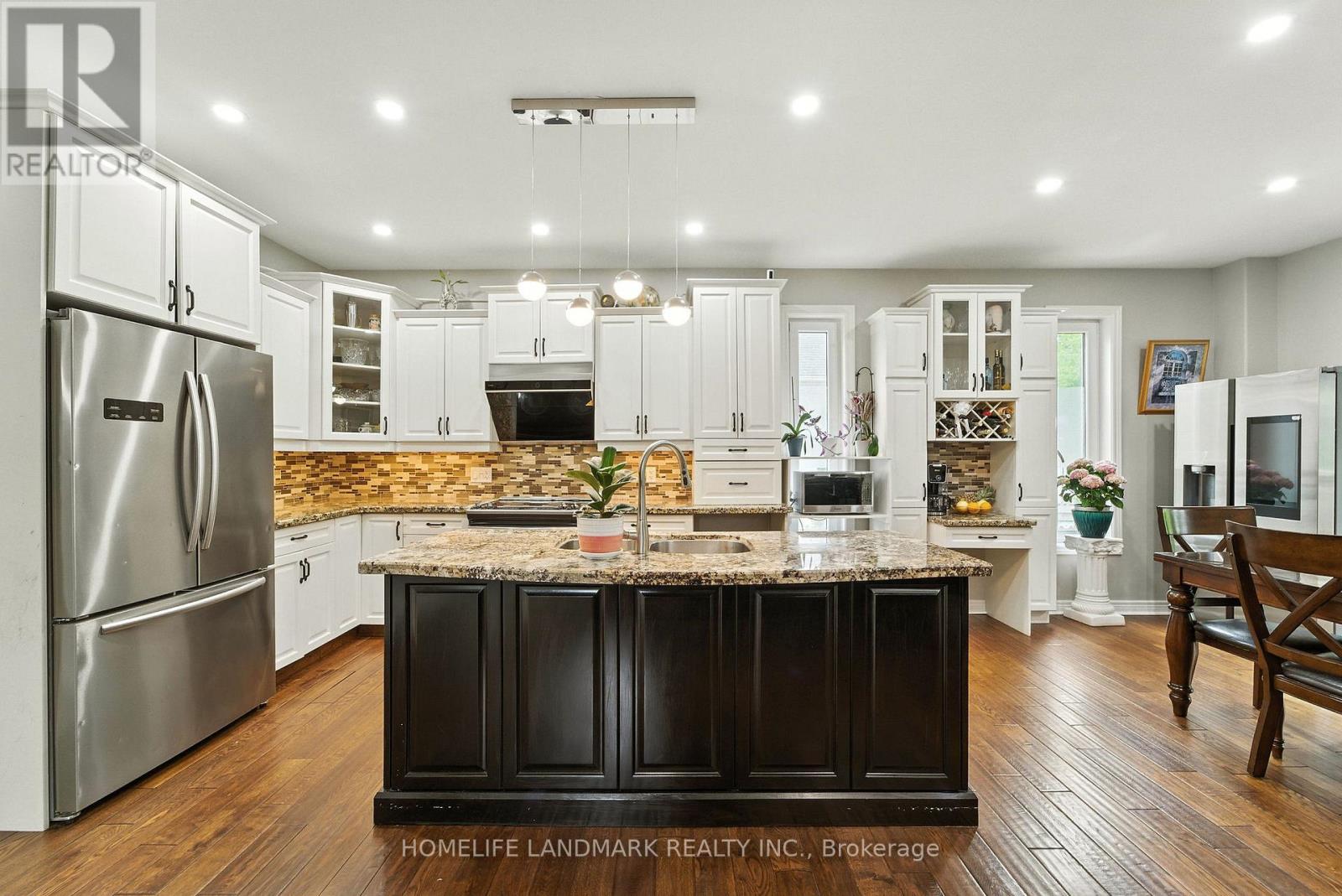 Detached at 38 WOODROW STREET, St. Catharines