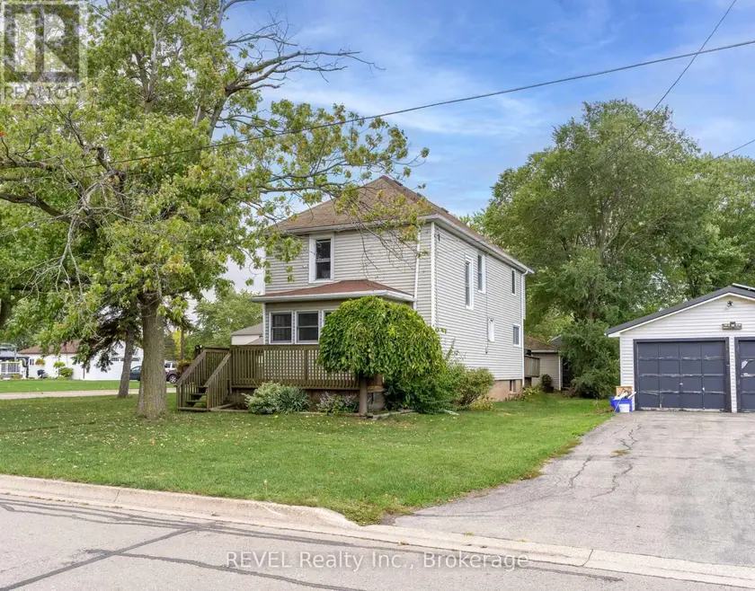 Detached at 32 BAY AVENUE, Welland