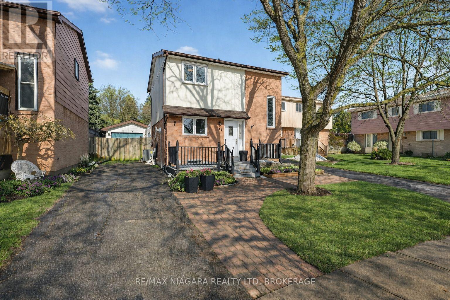 Detached at 75 BERRISFIELD CRESCENT, Hamilton (Berrisfield)