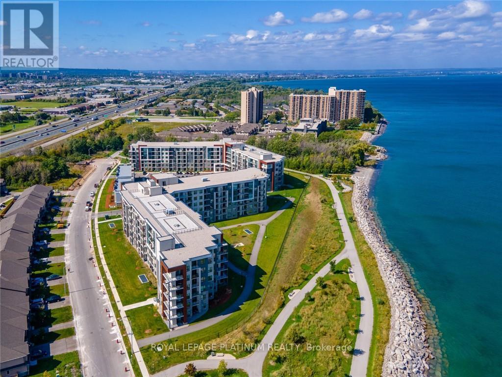 Apartment at 233 - 125 SHOREVIEW PLACE, Hamilton (Lakeshore)