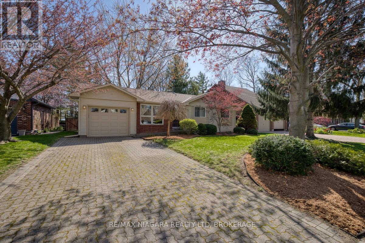 Detached at 15 OAK DRIVE, Niagara-on-the-Lake (Town)