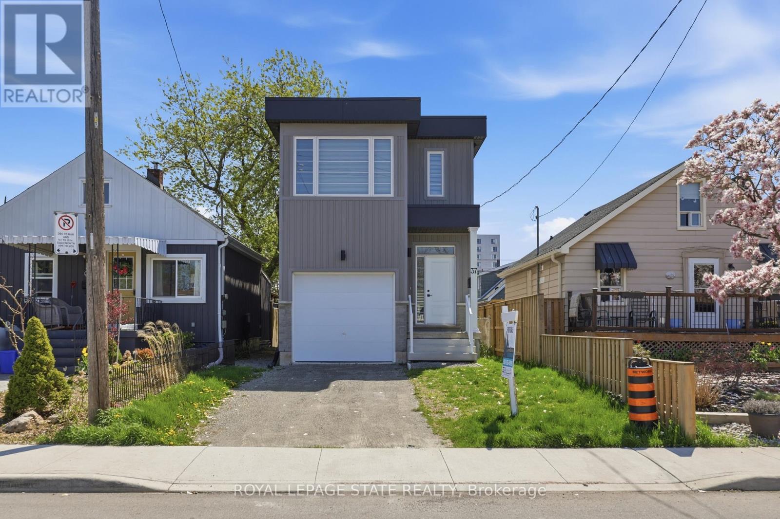 Detached at 37 DELENA AVENUE S, Hamilton (McQuesten)