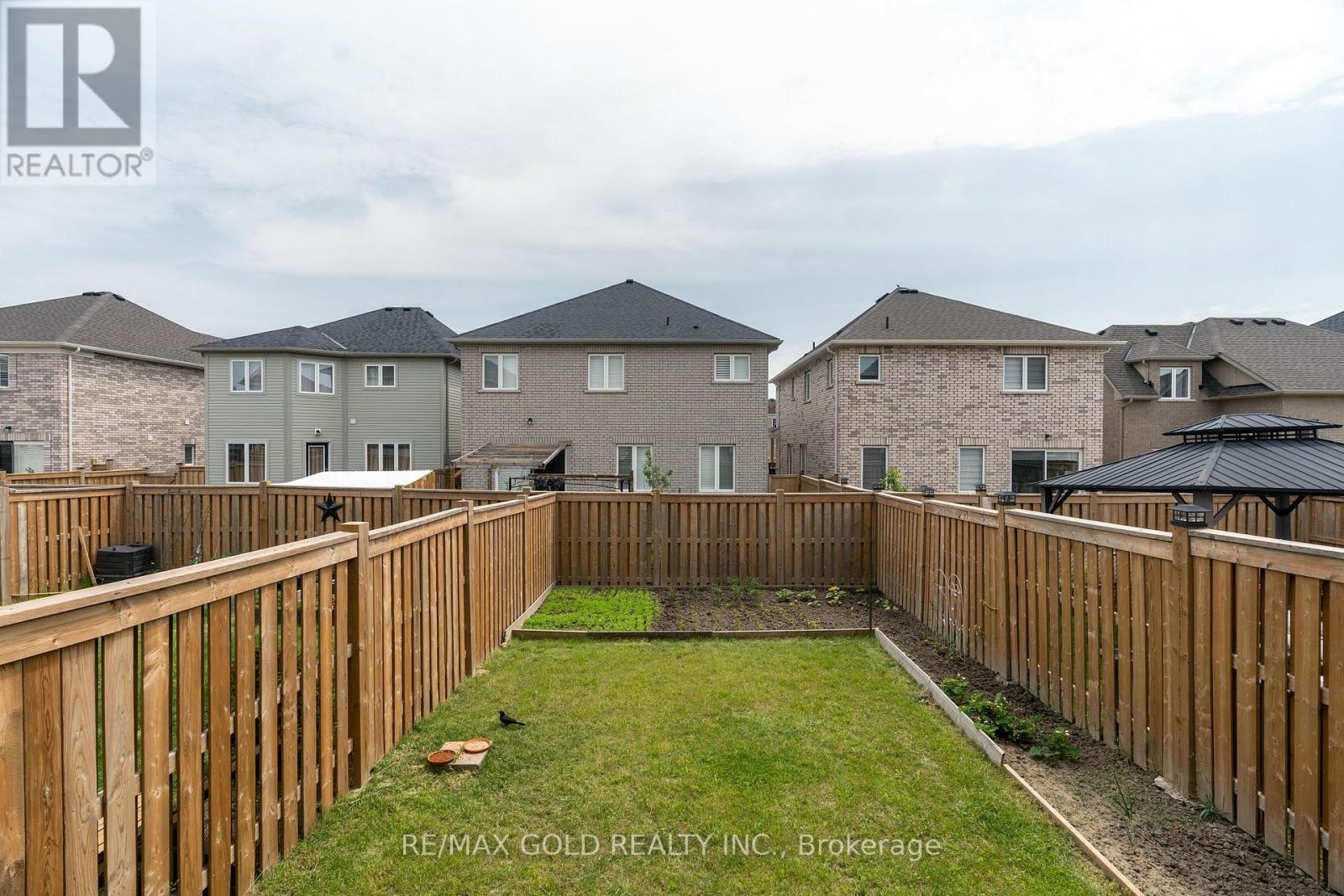 Townhouse at 335 STEWART STREET, Shelburne