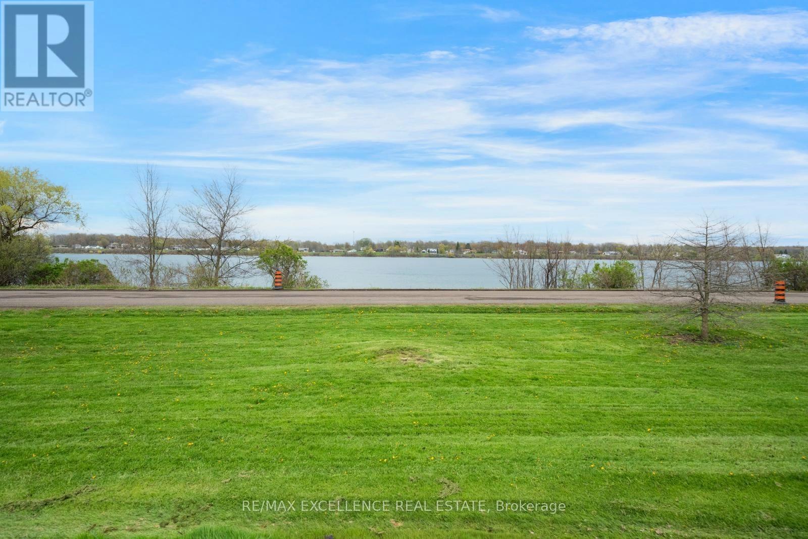 Detached at 12575 NIAGARA RIVER PARKWAY, Niagara Falls (Lyons Creek)